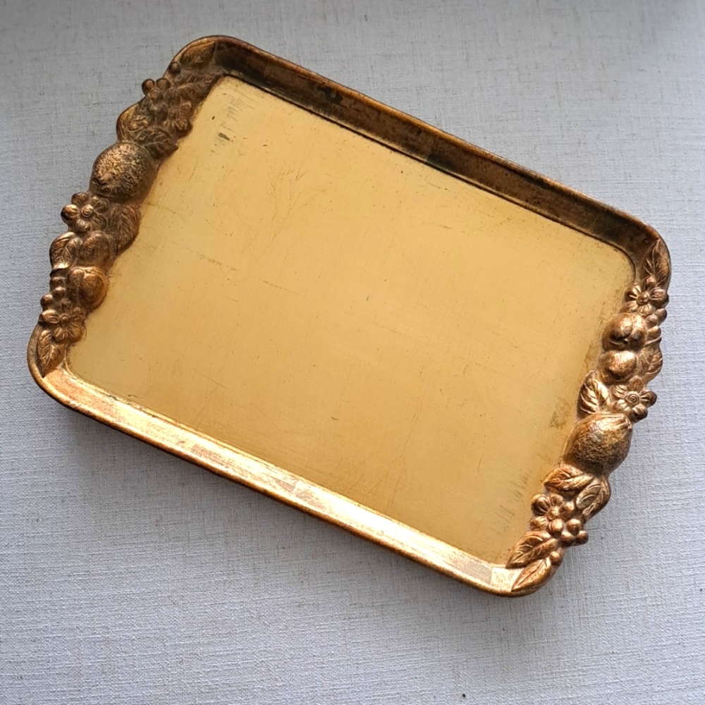 VTG Italian florentine gold leaf tray with carved florals  16x11